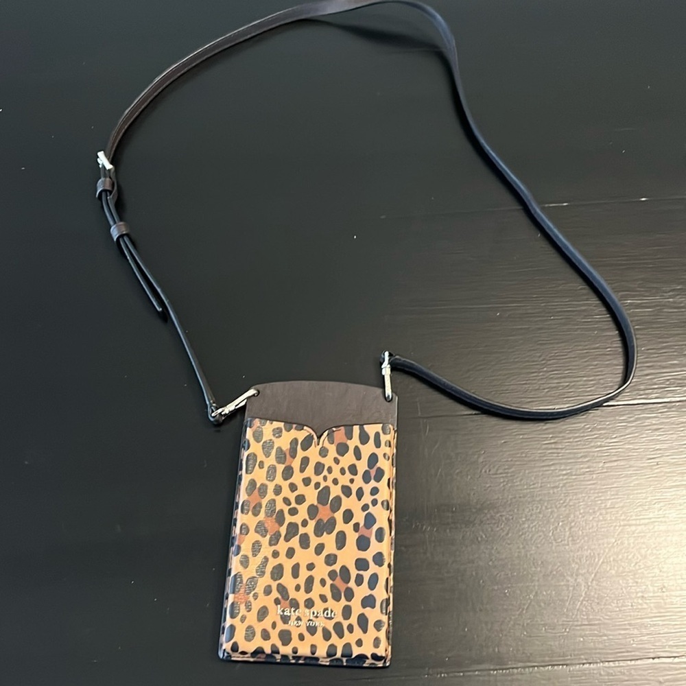 KATE SPADE LEOPARD SPENCER SLIM PHONE CROSSBODY BAG‎